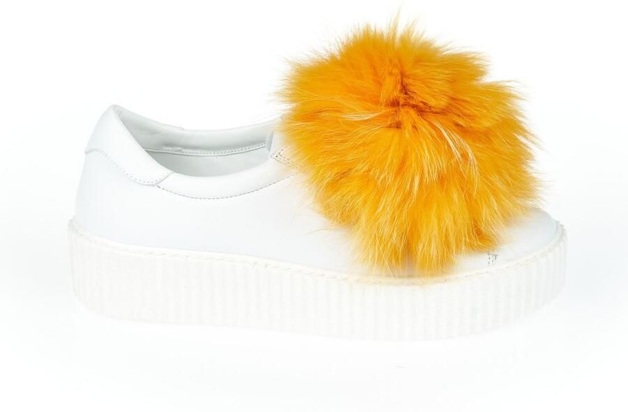 Mr & Mrs Italy Mr&Mrs Italy Witte Textiel Dames Sneaker Met Echte Bont Pompons