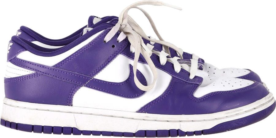 Nike Pre-owned Nike Low-Top Sneakers in Court Purple Leer
