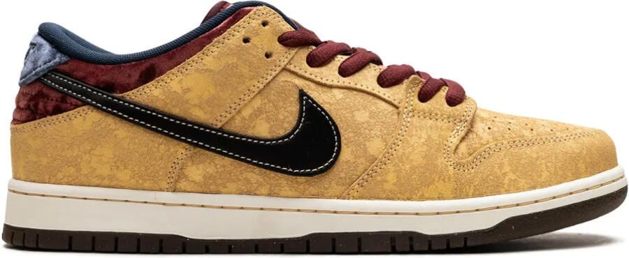 Nike SB Dunk Low Pro 'City of Cinema' sneakers