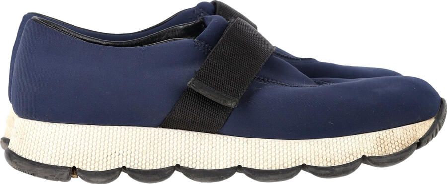 Prada Pre-owned Prada Instapper Sneakers in Marineblauw Nylon
