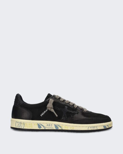 Premiata Dames basketbal-geïnspireerde sneaker in