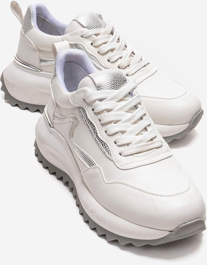 Prologue Whisper Casual Sneaker