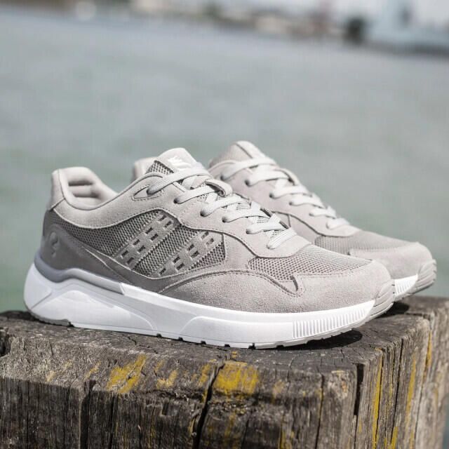 Q1905 Sneaker kampen lichtgrijs wit