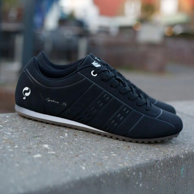Q1905 Sneaker typhoon sp one wit