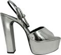 Saint Laurent Pre-owned Saint Laurent Jodie platform sandalen in metallic zilverkleurig lakleer - Zilver