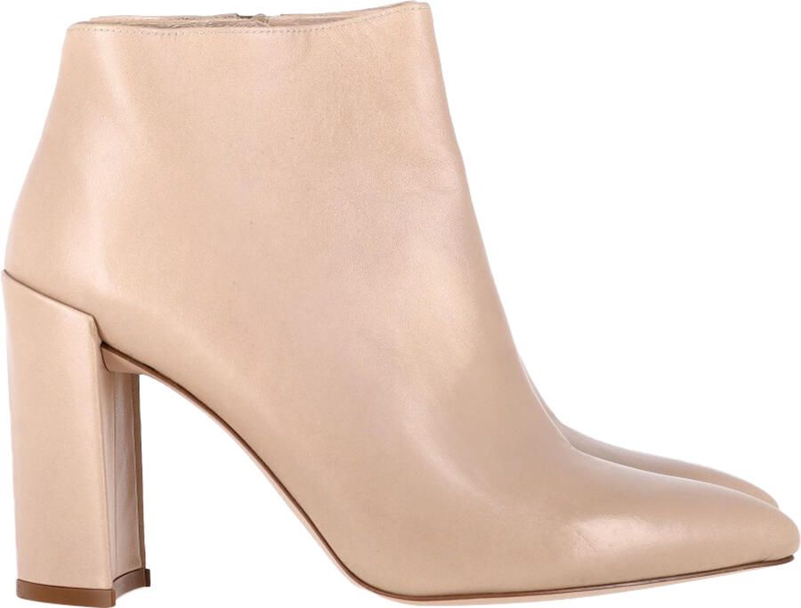 Stuart Weitzman Pre-owned Stuart Weitzman Blockhak Enkellaarsjes in Nude Leer