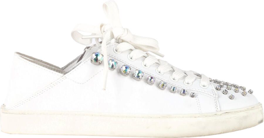 Stuart Weitzman Pre-owned Stuart Weitzman Goldie Shine Convertibele Sneakers in Witte Leer