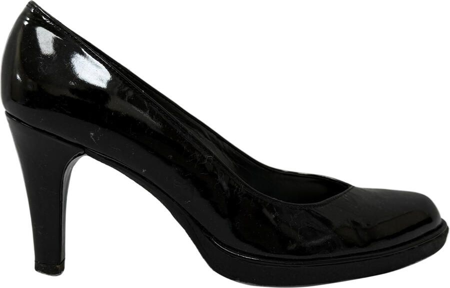 Stuart Weitzman Pre-owned Stuart Weitzman Pumps in Zwart Glanzend Leer