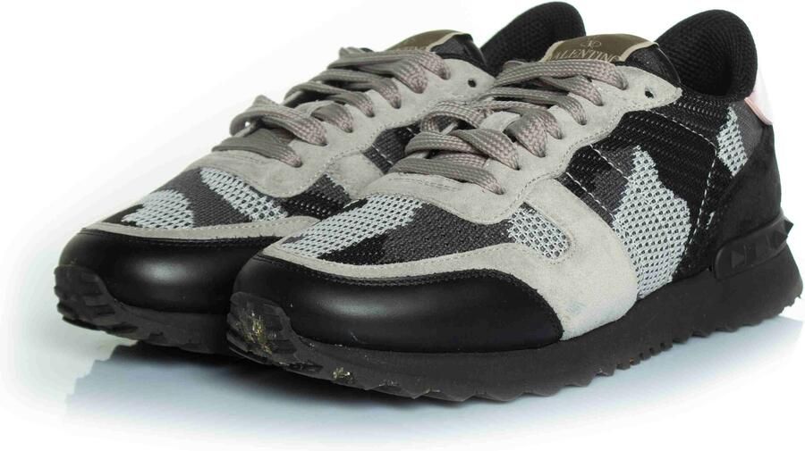 Valentino Pre-owned Valentino Garavani Camo rockrunner in grijs en roze