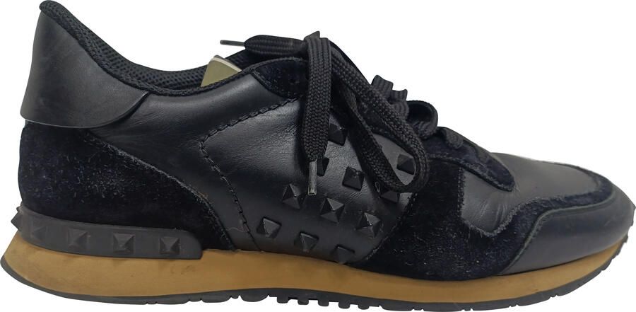 Valentino Pre-owned Valentino Garavani Rockrunner Lage Sneakers in Zwart Cali Leer