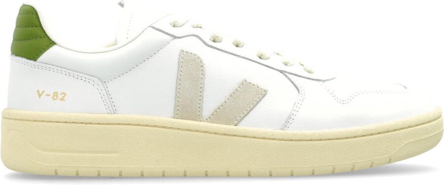 Veja V-82 II Sneakers van generfd leer