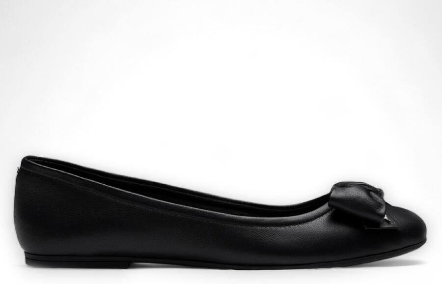 Windsor Smith Zwarte Leren Platte Schoenen Met Strik Bunny