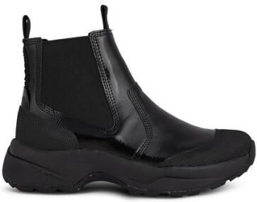 Woden Hega waterproof