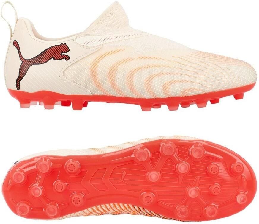 PUMA Future 9 Match Laceless MG The Arrival A gaan met suiker Wit Ultra Red Zwart Kids