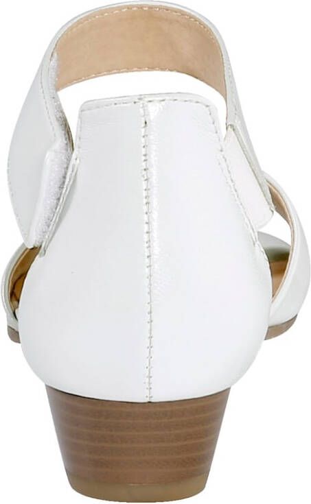 Caprice Sandaaltje met walking on air leren binnenzool Wolwit