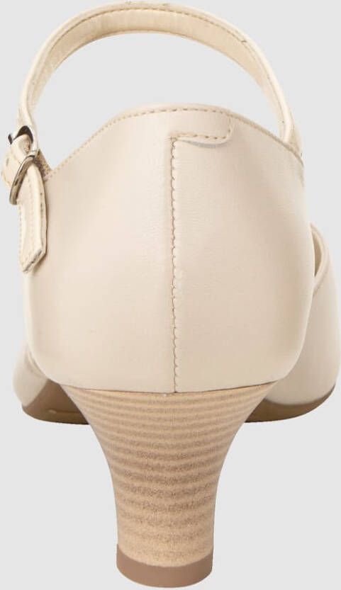 Naturläufer Pump van een mooie leermix Crème