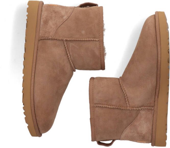 Ugg Mini Classic II Caribou MIINTO 6c8d57552f772d05b9f9 Bruin Dames -  Schoenen.nl