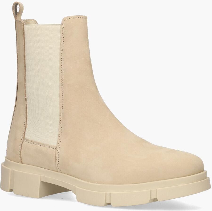 Miss behave Romy 9-H