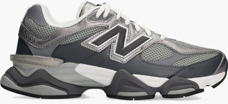 New Balance 9060 Sneakers Grijs Suède