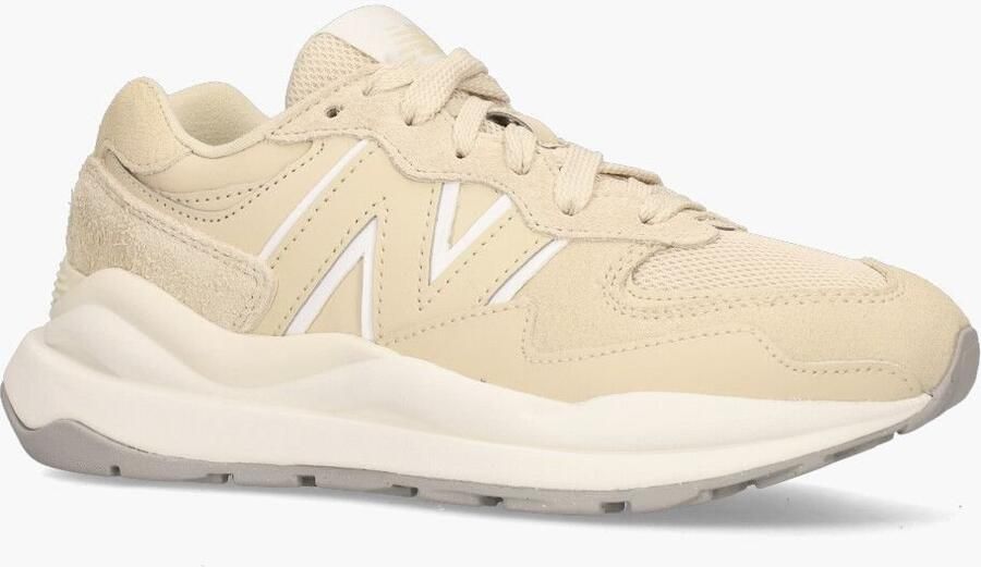 New Balance 57 40 Sneakers Klassieke Stijl Beige Dames - Foto 3