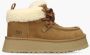 UGG Vachtlaarzen Dames W Funkarra Cabin Cuff Maat: 40 Materiaal: Suède Kleur: Cognac - Thumbnail 4