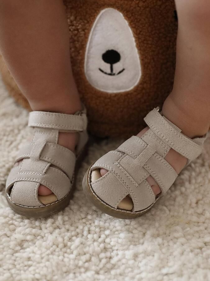 VERTBAUDET Gesloten sandalen met klittenband van leer voor baby's zandbeige