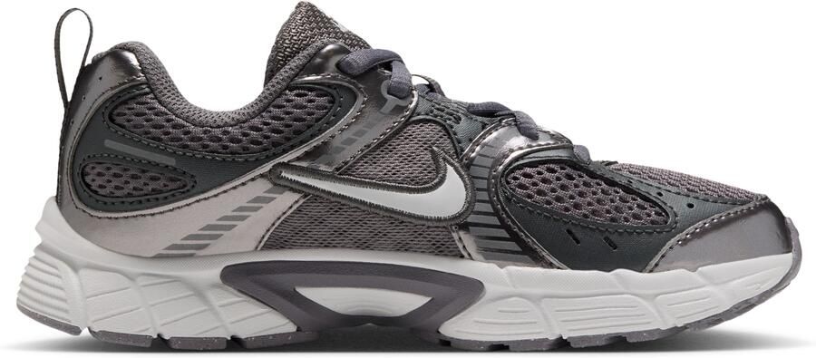 Nike V5 RNR Lace Sneakers Kleuters Grijs Gebroken Wit Iron Grey Metallic Cool Grey