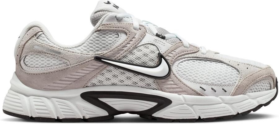 Nike V5 RNR Suede 2 Sneakers Wit Zwart Wit Beige