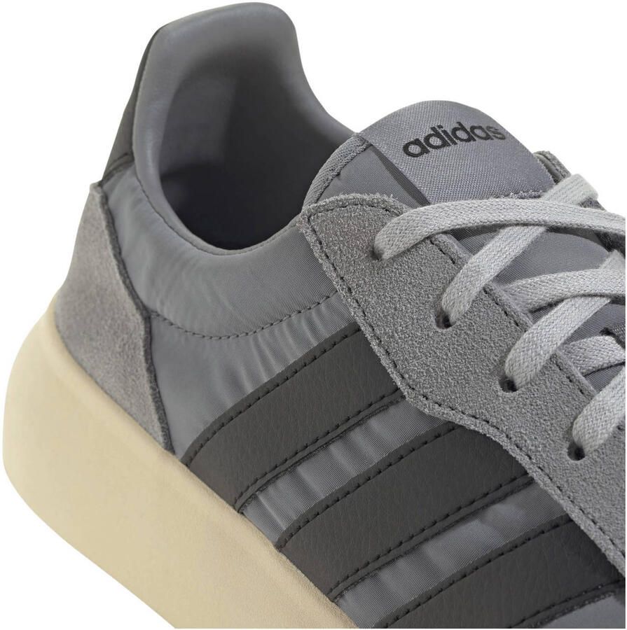 Adidas Sportswear Sneakers van een mix van leer en textiel model 'BARREDA DECODE'