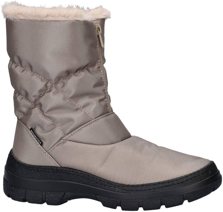 Antarctica snowboots