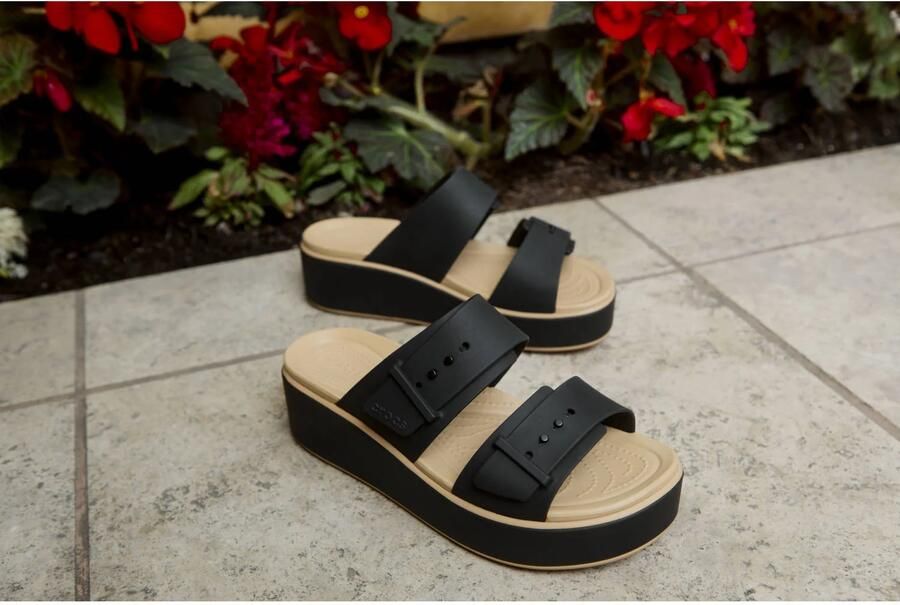 Crocs slippers met plateauzool en sleehak zwart - Foto 3