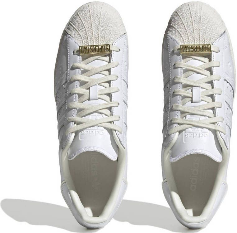 adidas Originals Superstar sneakers wit ecru