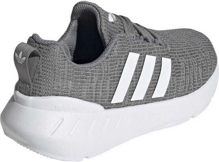 adidas Originals Swift Run 22 sneakers grijs wit