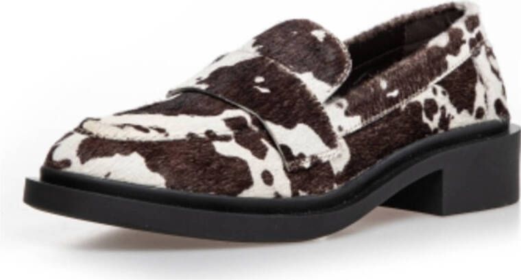 Copenhagen Shoes Celina leren loafers met koeienhaar bruin wit