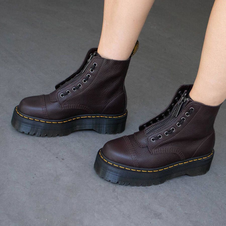 Dr. Martens Sinclair Milled Nappa Burgundy leren plateau enkelboots bruin