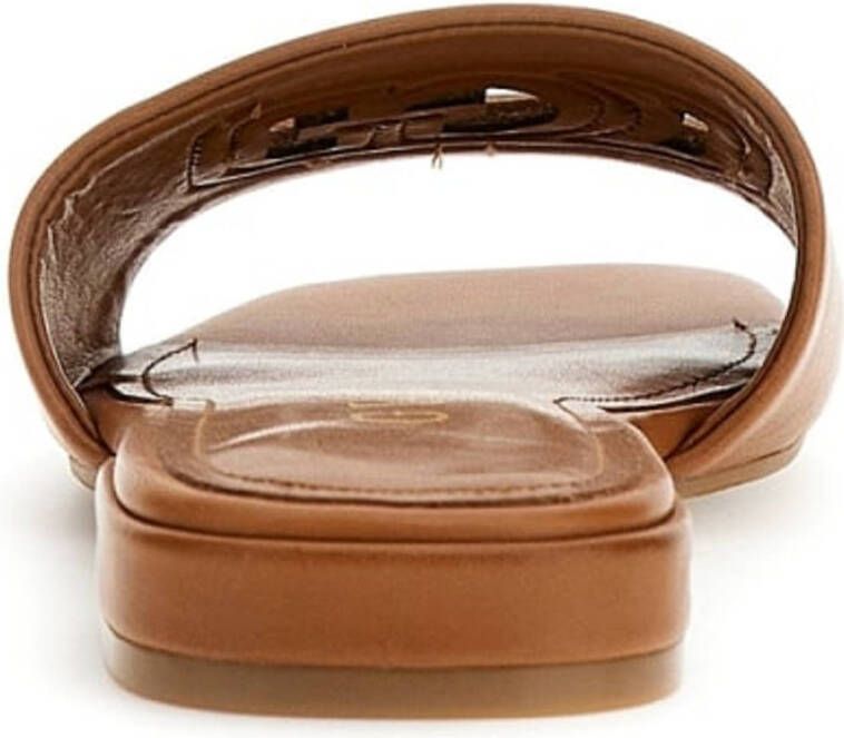 GUESS slippers cognac