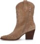 Manfield Dames Beige suède cowboylaarzen met goudkleurige studs - Thumbnail 3