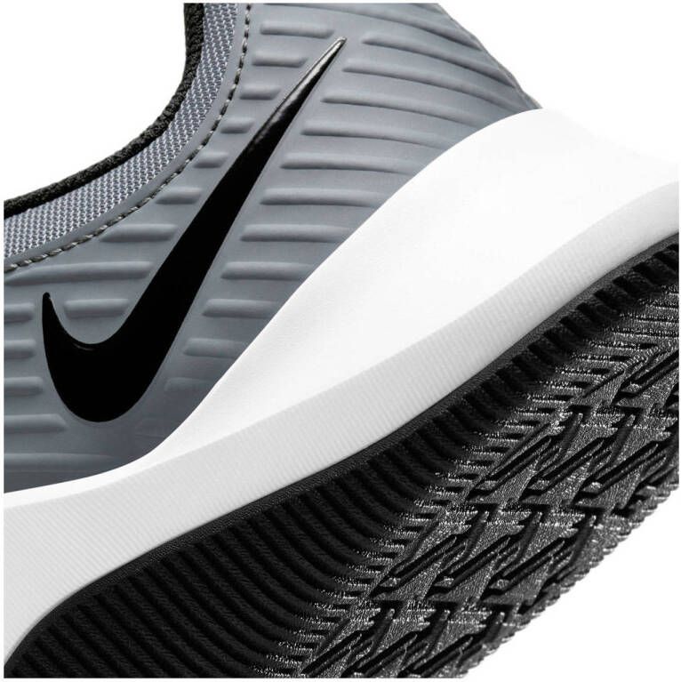 Nike MC Trainer fitness schoenen grijs zwart wit