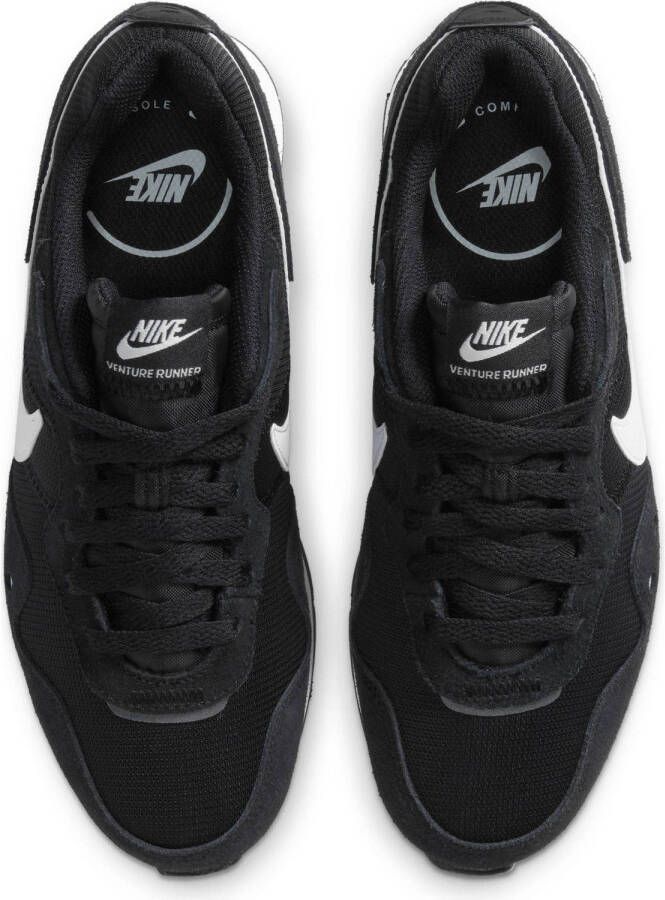 Nike Venture Runner sneakers zwart wit
