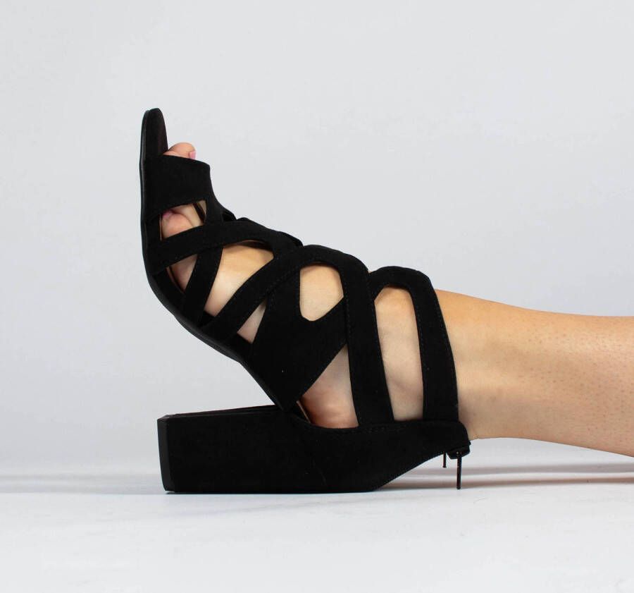 Sacha Dames Zwarte opengewerkte sandalen met hak - Schoenen.nl