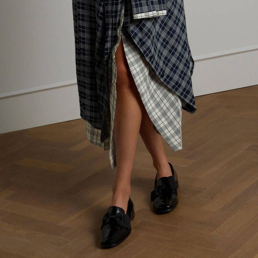 Manfield Dames Zwarte lakleren loafers met strik