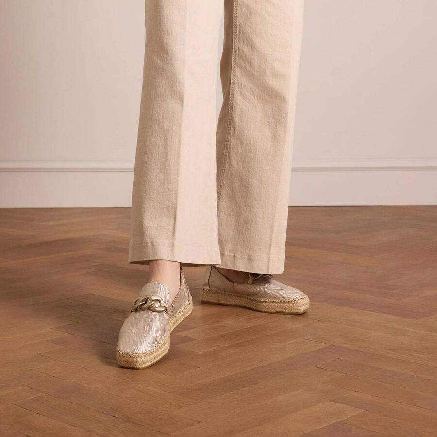 Manfield Dames Goudkleurige leren espadrilles met gouden chain
