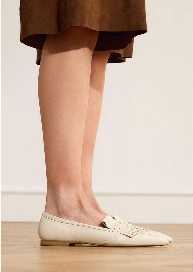 Manfield Dames Off white leren loafers met gouden studs - Foto 2