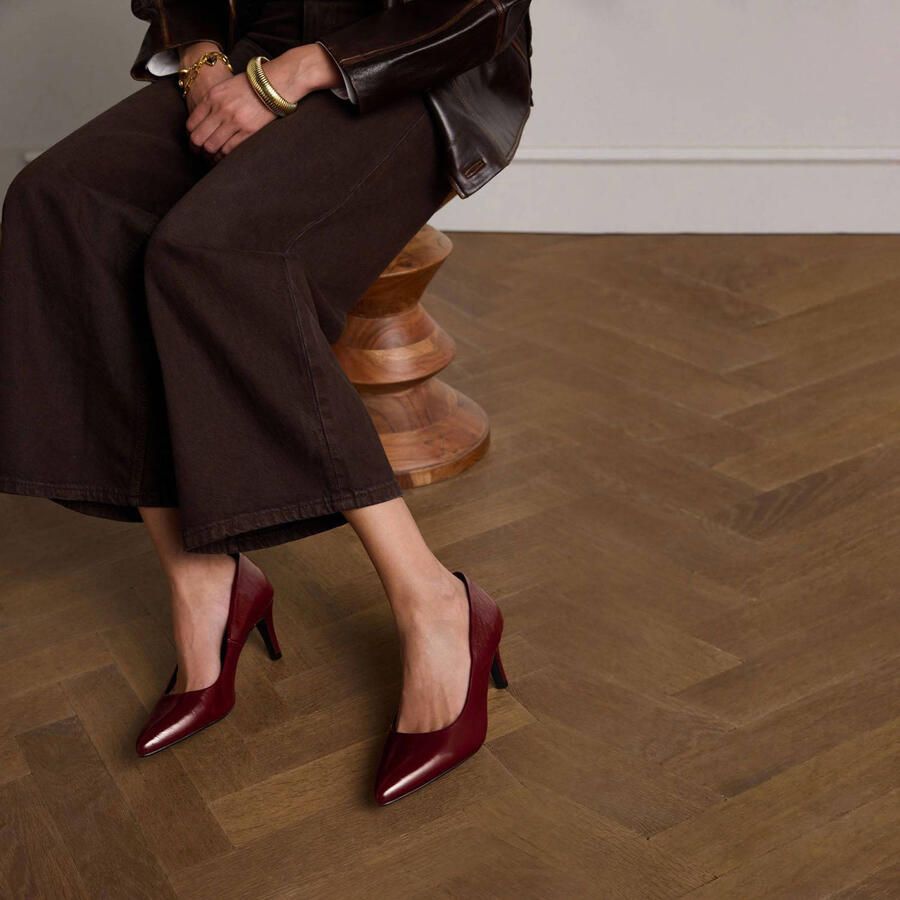 Manfield Dames Burgundy lakleren pumps