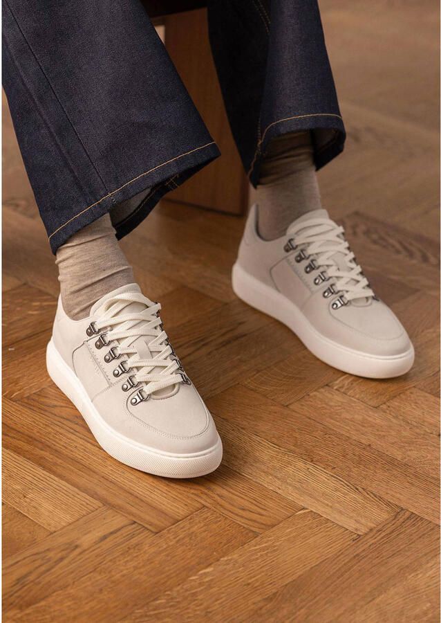 Manfield Heren Off white nubuck sneakers
