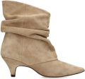 Manfield Beige suède slouchy enkellaarsjes met hak - Beige