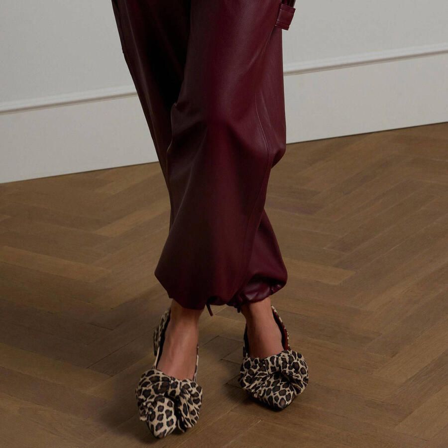 Manfield suède loafers met panterprint beige cognac