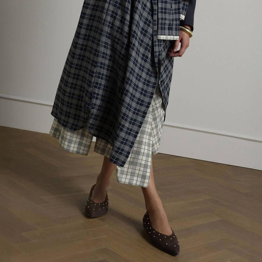 Manfield Dames Donkerbruine suède loafers met studs