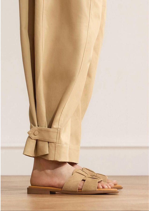Manfield Dames beige suède slippers