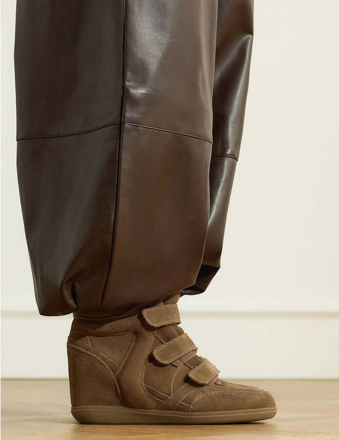 Manfield suède sneakers met sleehak taupe - Foto 2